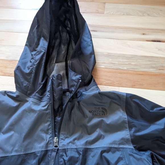 The North Face Rain Coat - Picture 5 of 12
